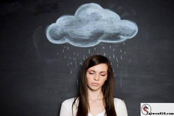年轻情侣不明液体力旺盛睡前亲热一炮睡得香醒来又亲热小美女肥那玩意爽到爆的日常亲热