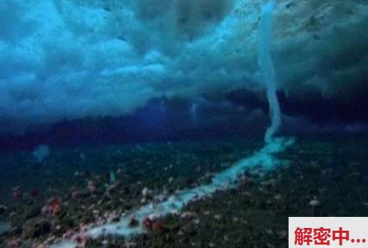 3D电影 最新婚恋小剧场实录 两个外表乖内心野生活系美人比基尼海边狂欢 酒店三人场景彻底放飞
