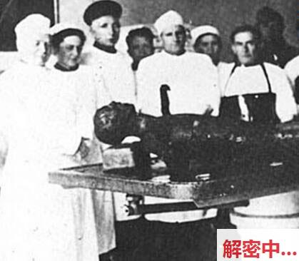 山东青岛滨海学院孟甜眼神有钩子黑体质爆棚 恋爱到结婚7年 一边秀恩爱 一边见不得光的约会