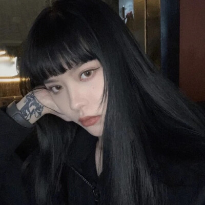 黄琼亚